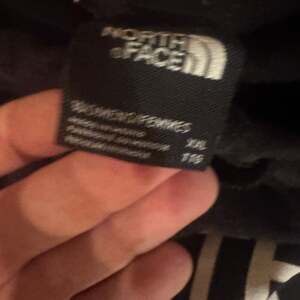 The North Face Women's XXL Black Half Dome Logo Pullover Hoodie